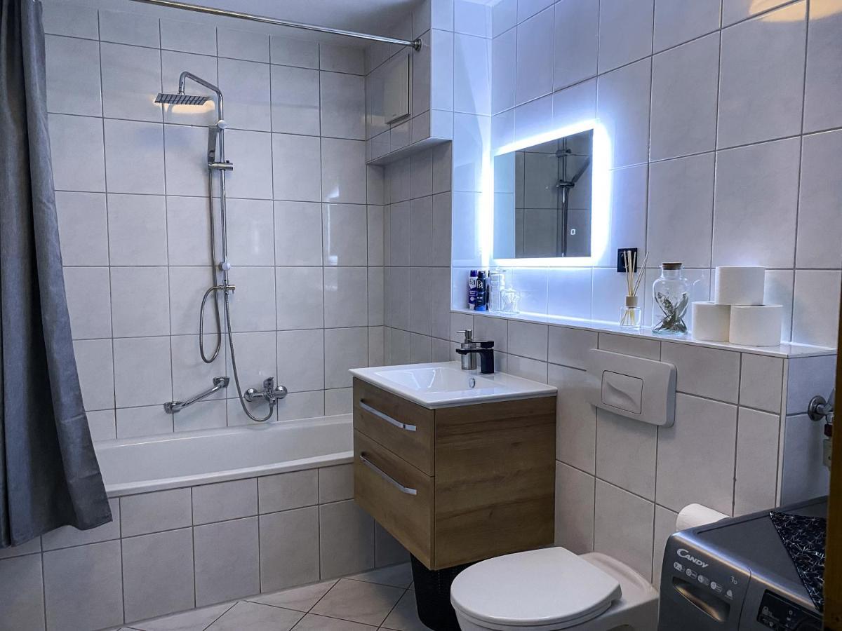 Wohlfuehl-Apartment Mit Kostenfreier Tiefgarage, Wifi & Terrasse Лейпциг Екстер'єр фото